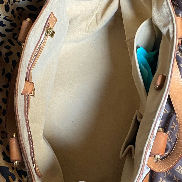 Louis Vuitton Hampstead PM in Azur - Picture 15 of 15